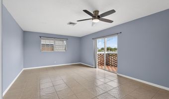 423 Pine Tree Ct 23, Atlantis, FL 33462
