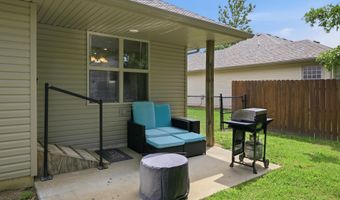 1027 Nickolas St, Aurora, MO 65605