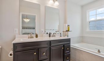 138 SUMMIT POINT Blvd, Bowie, MD 20716