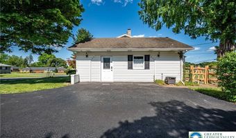 3146 Club Dr, Allentown, PA 18103
