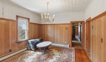 400 Thames St, Bristol, RI 02809