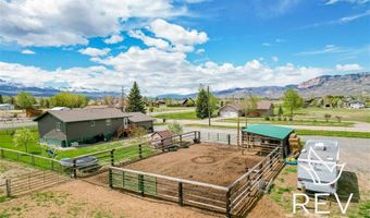 8 Mountain Dr, Cody, WY 82414