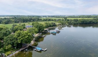 3154 Waucheeta Trl, Madison, WI 53711