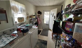 449 OAK St, Big Sandy, TN 38221