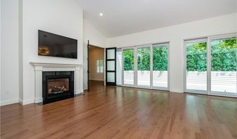 15 Hampton Rd 20, Coventry, RI 02816