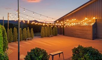 1020 Thomas Rd, Benton, TN 37307