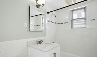 1 Town House Ln 6, Acton, MA 01720
