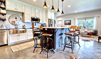 13330 S Hendrix Rd, Bentonville, AR 72713