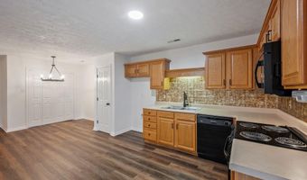 1412 Bridgewater Pl, Athens, AL 35611