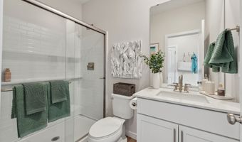 3896 McCormick Village Dr, Bremerton, WA 98312