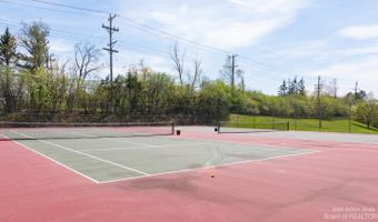 2609 Meade Ct, Ann Arbor, MI 48105