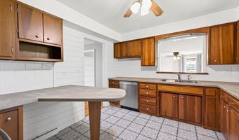 738 Sunset Dr, Bloomfield, IN 47424