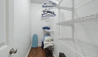 223 Sycamore St, Bay St. Louis, MS 39520