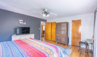 207 Donna Dr, Aurora, IN 47001