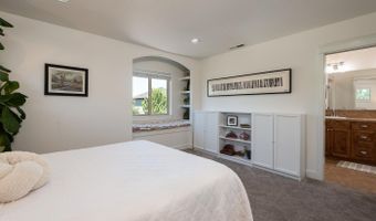 3711 NE Purcell Blvd, Bend, OR 97701