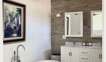 215 Aahi Pl, Kaunakakai, HI 96748