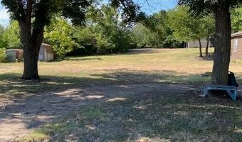 905 W Oak St, Weatherford, TX 76086