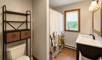 6828 Aurora Dr, Akeley, MN 56433