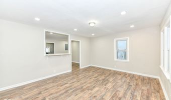 912 Crescent Dr, Anderson, IN 46013