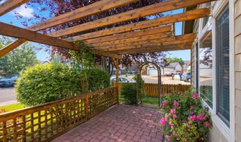 62815 Snowcap Ct, Bend, OR 97701