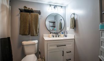 2730 Chelsea Dr, Akron, OH 44312