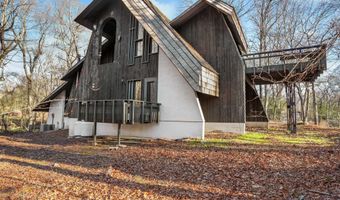 484 Cognewaugh Rd, Cos Cob, CT 06807