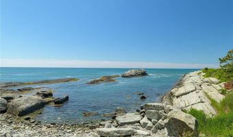 517 Tuckerman Ave, Middletown, RI 02842