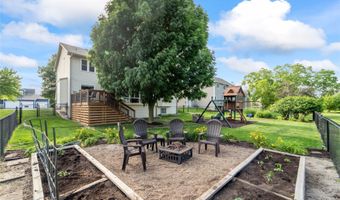 410 Oakwood Ct, Altoona, IA 50009