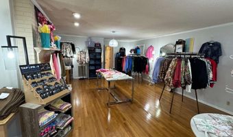 240 Whittle Cir, Ashburn, GA 31714