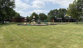 2424 E Oakton St 4F, Arlington Heights, IL 60004