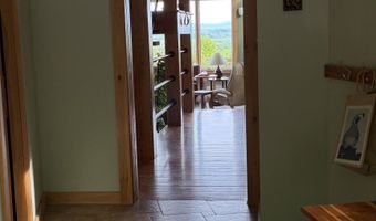 335 Valley View Dr, Addison, VT 05491