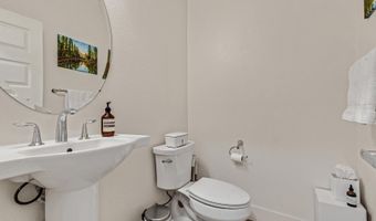 2683 5th St, Alameda, CA 94501