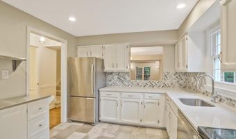 14 S MANCHESTER St, Arlington, VA 22204