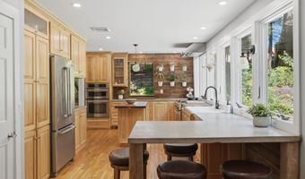 45 Barberry Dr, Burlington, CT 06013