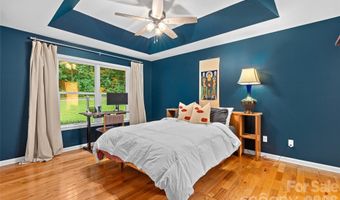 102 Iris St, Asheville, NC 28803