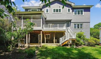 3536 N DICKERSON St, Arlington, VA 22207