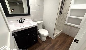 1414 E Linden St, Algona, IA 50511