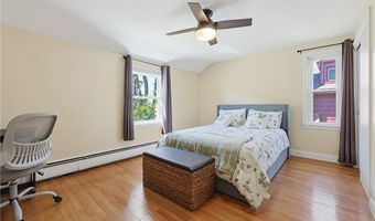 100 Hope St, East Providence, RI 02916