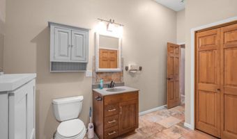 90917 240th St, Austin, MN 55912