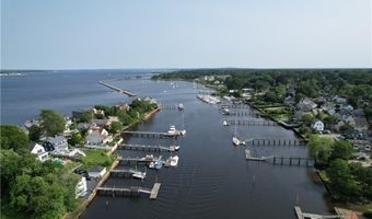 19 Remington St, Warwick, RI 02888