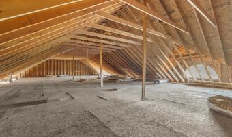 154- B Long Meadow Hill Rd, Brookfield, CT 06804