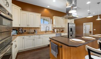 1801 N Dewey St, Auburn, IN 46706