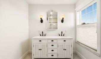 1240 NEWPORT Ave SW, Bandon, OR 97411