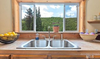 150 W Yuba Vista Dr, Atlanta, ID 83716