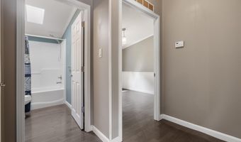 10 Raiders Ln, Raymond, NH 03077