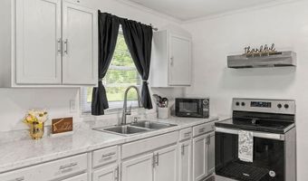 702 11th St, Altavista, VA 24517