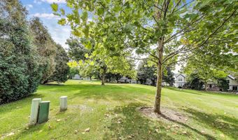 14 Oxford Ct, Algonquin, IL 60102