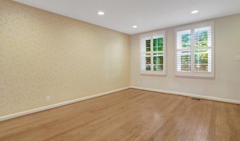 4725 31ST St S, Arlington, VA 22206