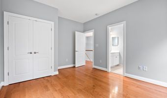 7119 BARRY Rd, Alexandria, VA 22315