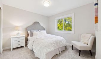 15765 Garden View Dr, Apple Valley, MN 55124